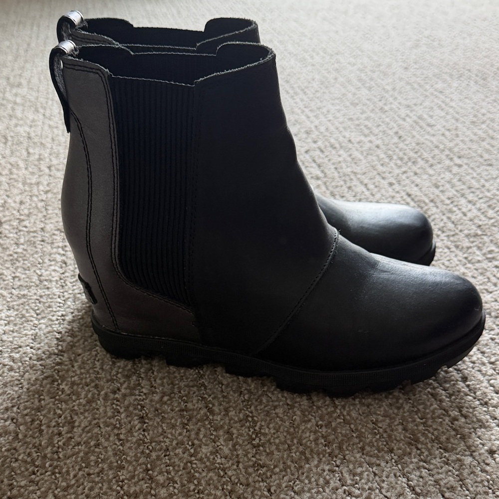 Sorel Boots - sz 8.5